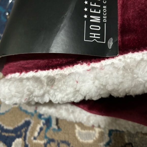 NEVER USED WASHINGTON COMMANDERS BLANKET AND MUG - Picture 7 of 7